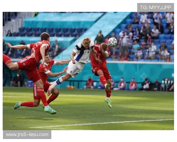 英超节礼日赛程调整：曼联vs纽卡斯尔成焦点战，传统习俗面临挑战